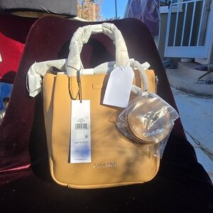 Calvin Klein “Millie” Pebbled Tote with Coin Pouch – NWT – Doe (Tan)